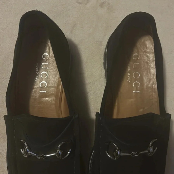 Gucci Men's Black Horsebit Suede Lug Loafers - Picture 6 of 13